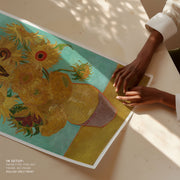 Twelve Sunflowers in a Vase – image 4
